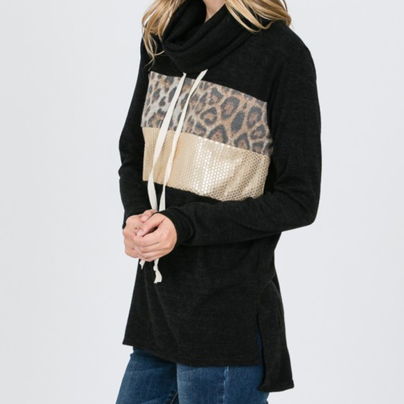Tops - Hoodie with Leopard Print/Sequins